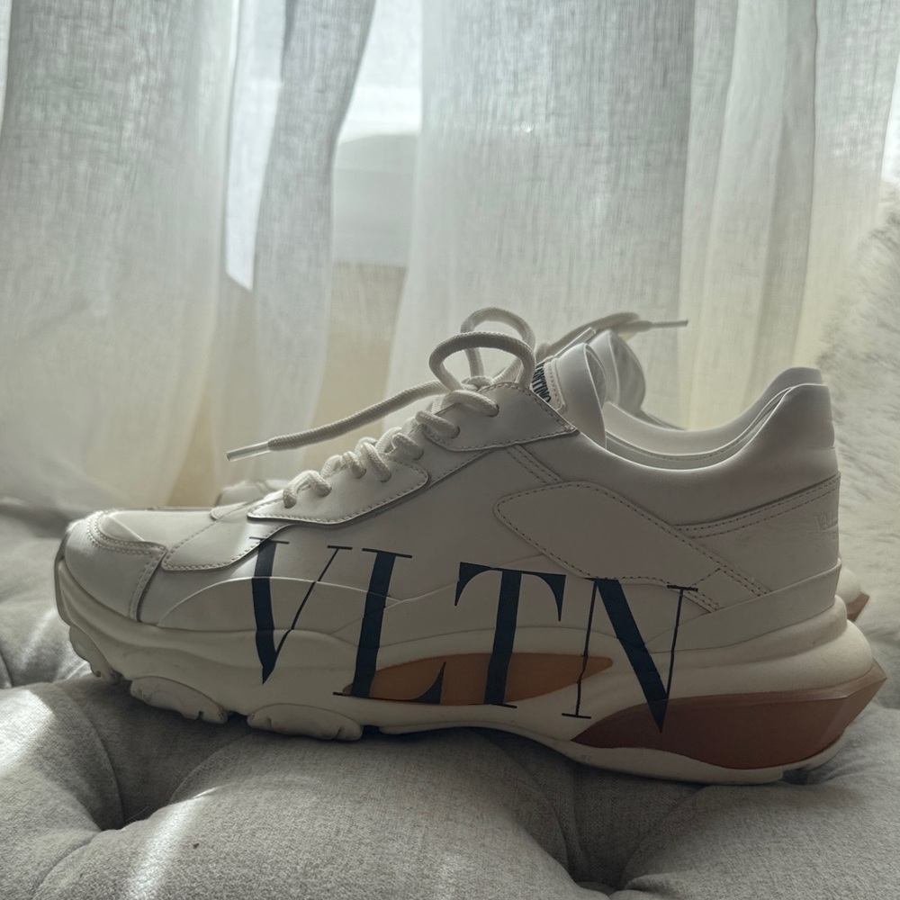 Valentino Off-White Sneakers with Black Logo 39 9 - Picture 5 of 5